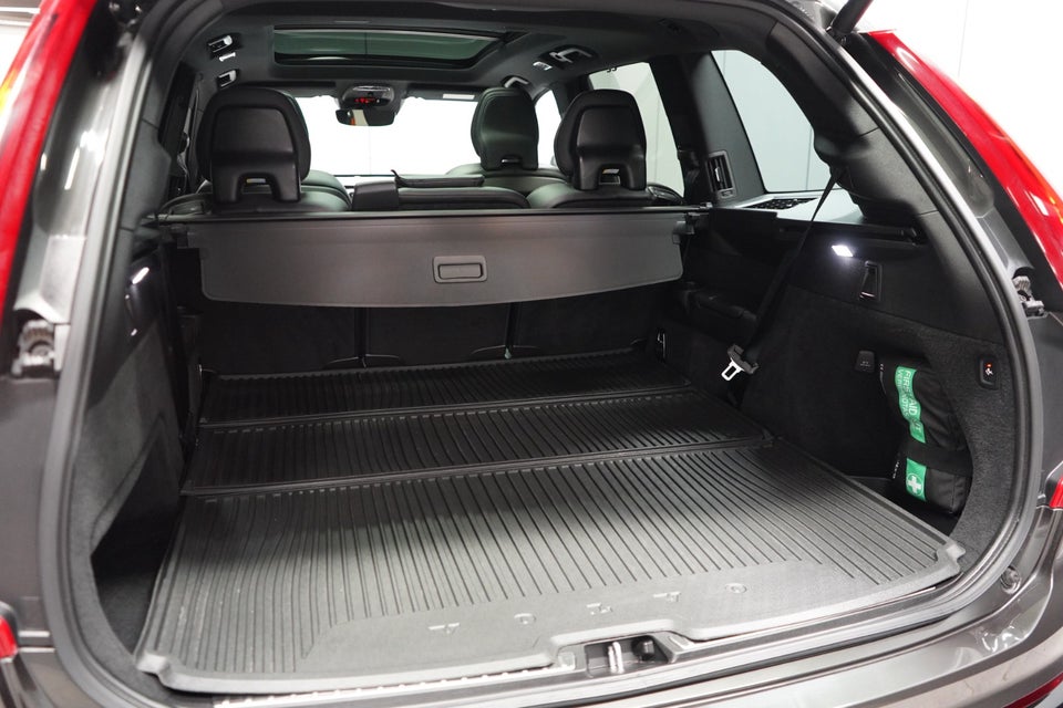 Volvo XC90 2,0 T8 ReCharge R-Design aut. AWD 7prs 5d