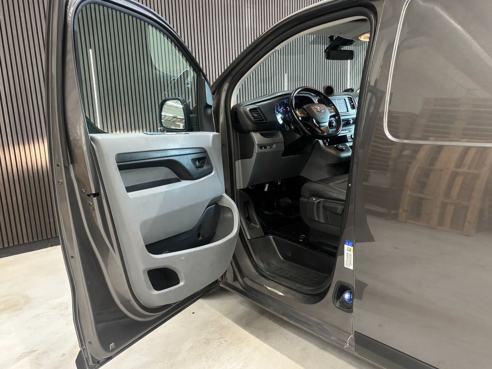 Toyota ProAce 2,0 D 144 Medium Master aut. 4d