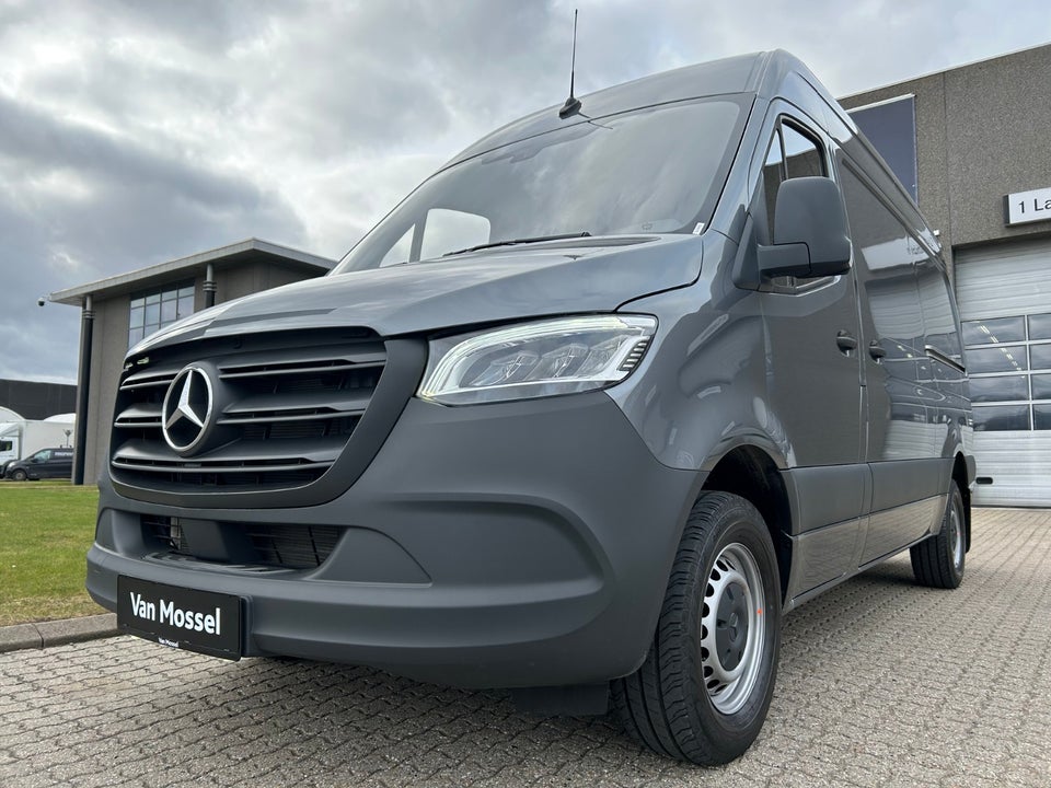 Mercedes Sprinter 319 2,0 CDi A2 Kassevogn aut. RWD