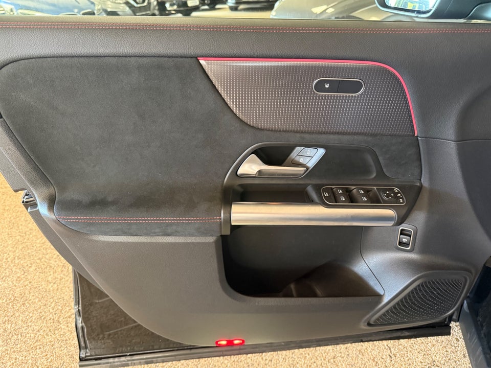Mercedes EQA350 AMG Line 4Matic 5d