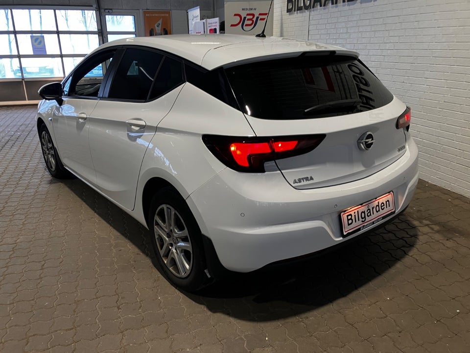 Opel Astra 1,0 T 105 Enjoy 5d
