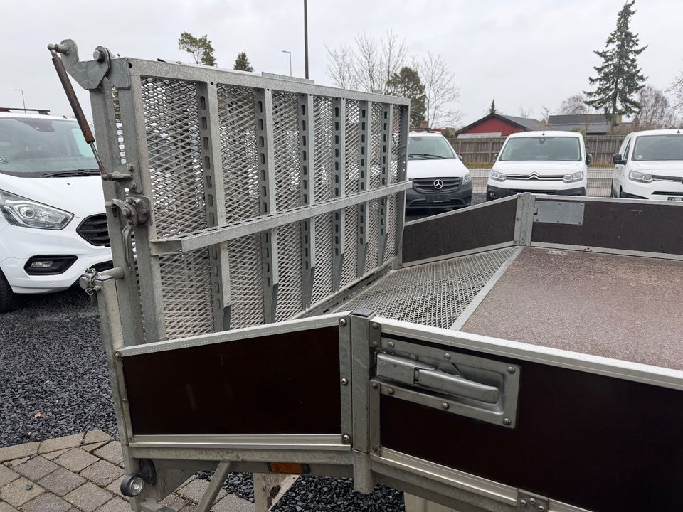 VW Crafter 35 2,0 TDi 177 Ladvogn L4