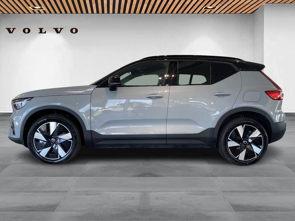 Volvo XC40 ReCharge Extended Range Plus 5d