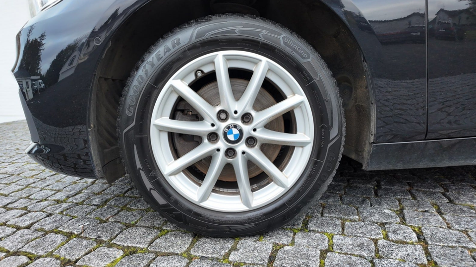 BMW 218i 1,5 Active Tourer Advantage 5d