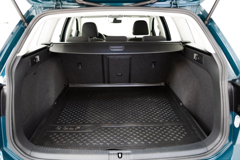 VW Golf VII 1,5 TSi 130 Comfortline Variant DSG 5d