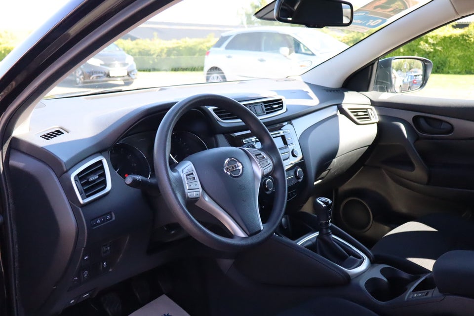 Nissan Qashqai 1,2 Dig-T 115 Tekna 5d