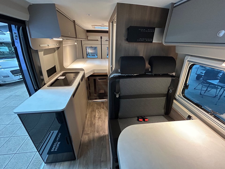 Carado CV640 PRO+ 2,3 JTD 140 aut. 3d