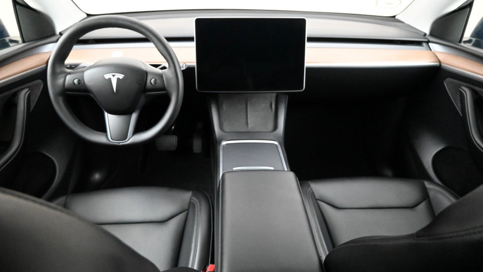 Tesla Model Y Long Range AWD 5d