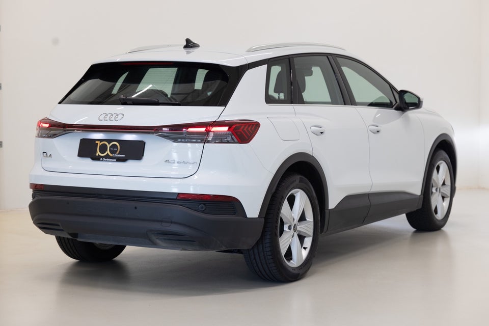 Audi Q4 e-tron 45  5d