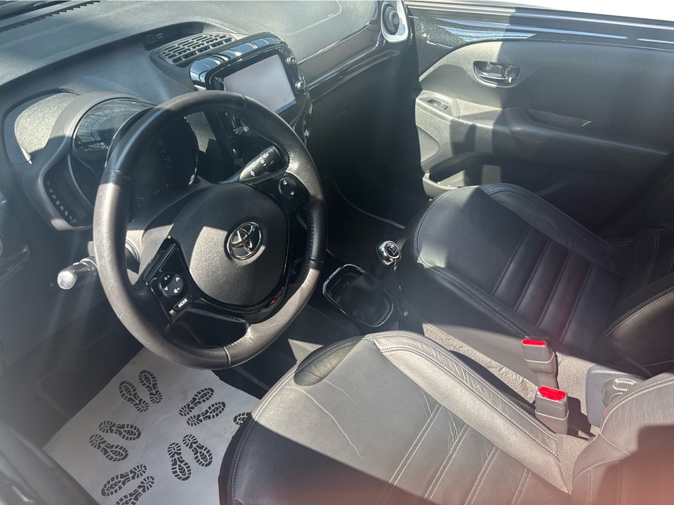 Toyota Aygo 1,0 VVT-i x-cellence 5d