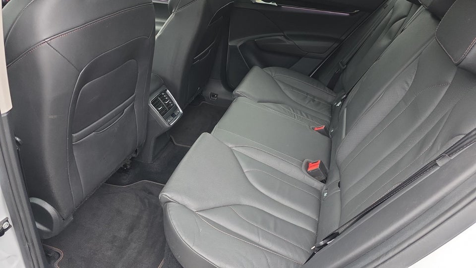 Skoda Enyaq 80 iV Suite 5d