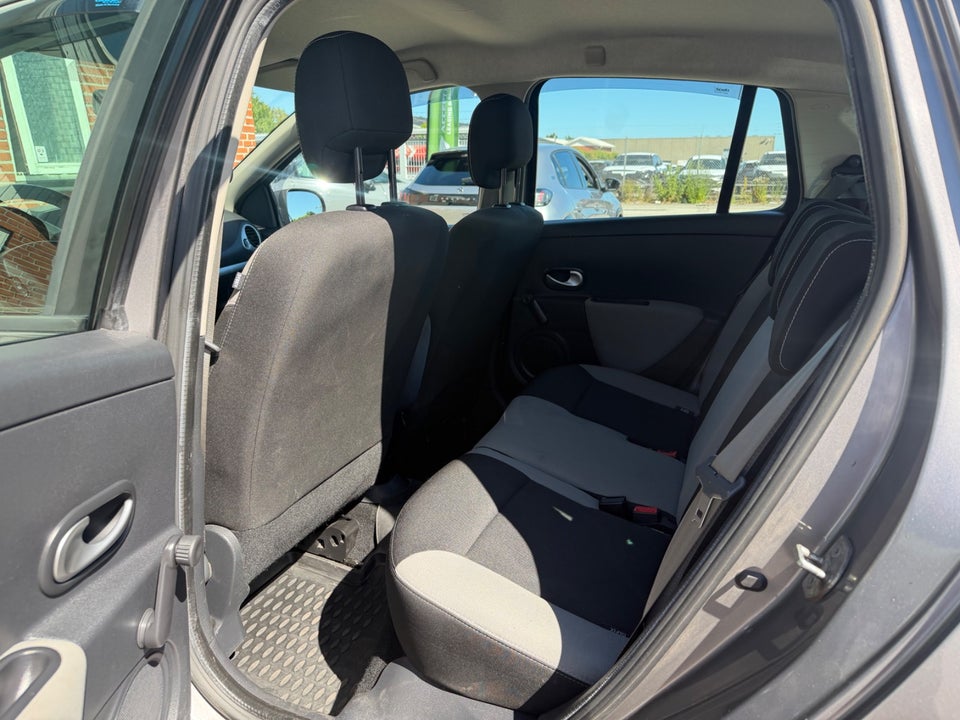 Renault Clio III 1,5 dCi 75 Avantage Sport Tourer 5d