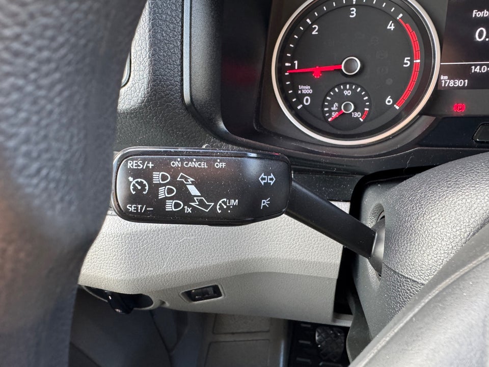 VW Crafter 35 2,0 TDi 177 Kassevogn L3H3