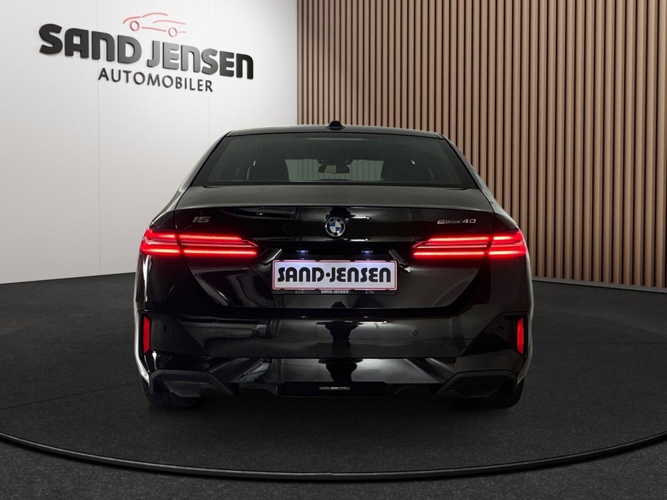 BMW i5 eDrive40 M-Sport 4d