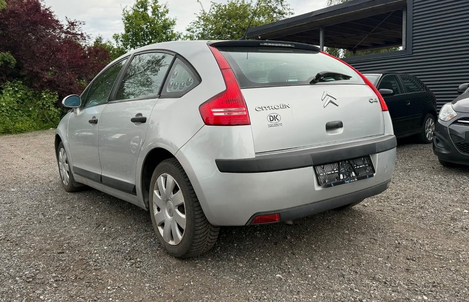 Citroën C4 1,4 16V Advance 5d