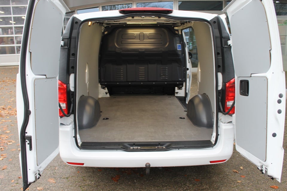 Mercedes Vito 114 2,0 CDi Kassevogn aut. L RWD