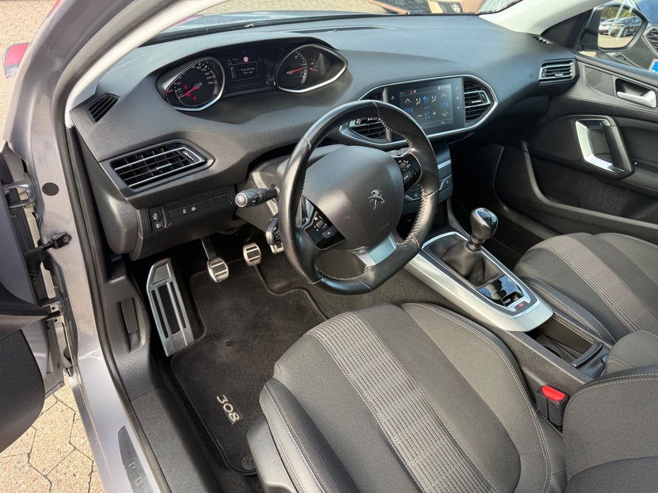 Peugeot 308 1,5 BlueHDi 130 Edition SW 5d