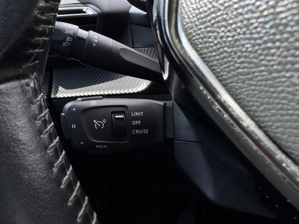 Peugeot 208 1,5 BlueHDi 100 Allure Sky 5d
