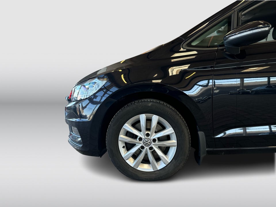 VW Touran 2,0 TDi 150 Highline DSG 7prs 5d