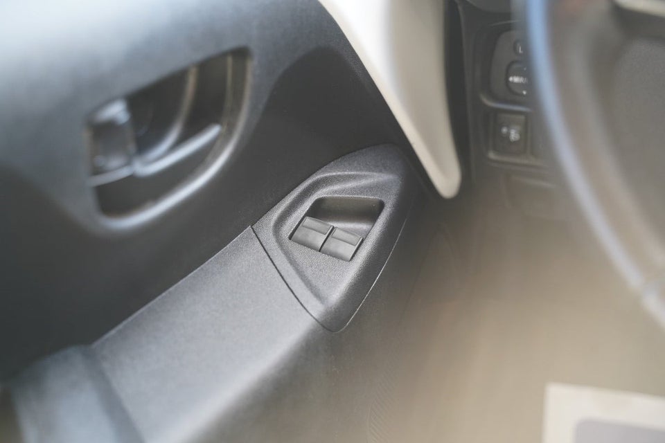 Toyota Aygo 1,0 VVT-i x-play 5d