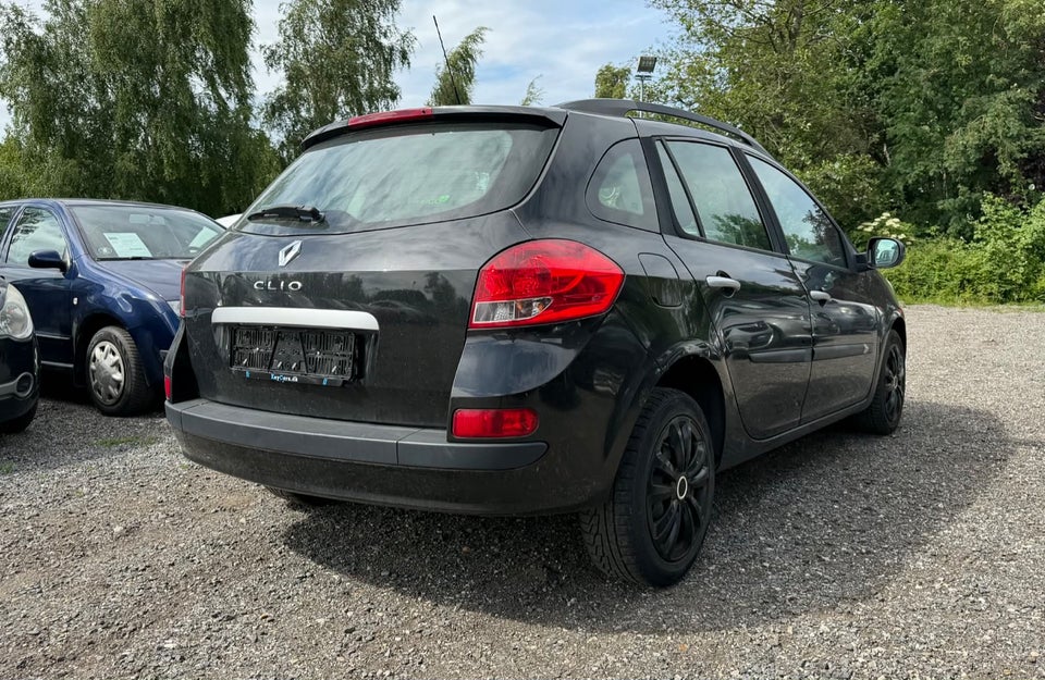 Renault Clio II 1,5 dCi 65 Storia 5d
