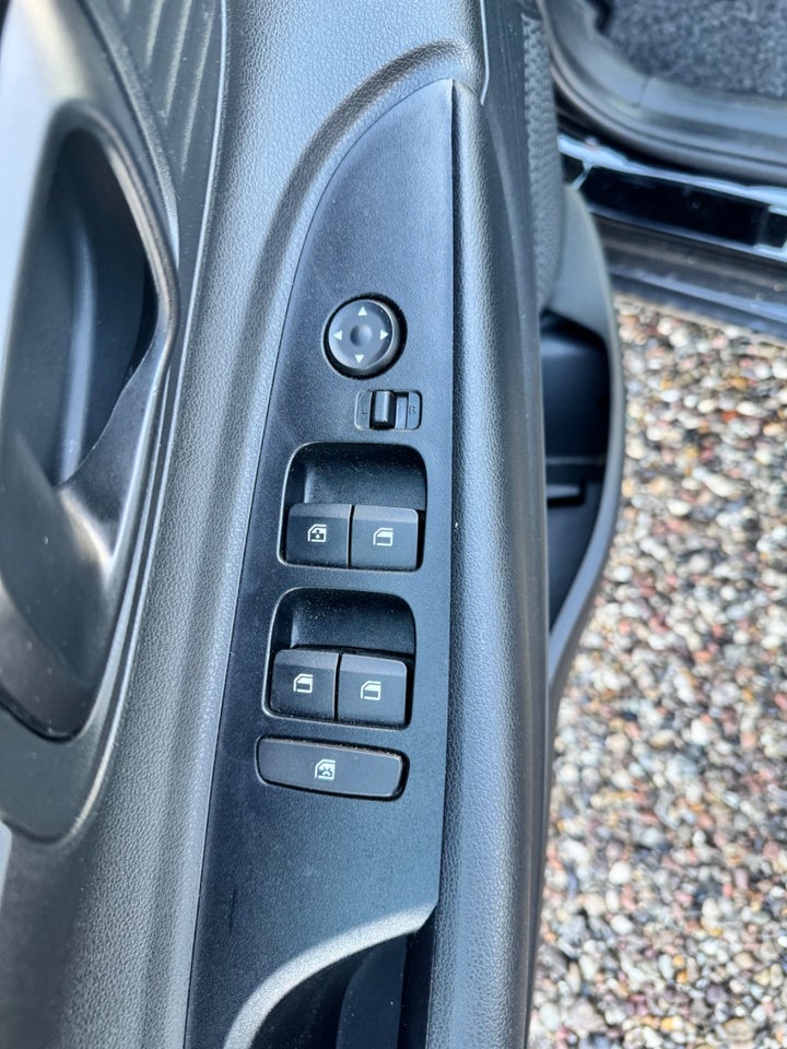 Hyundai i20 1,0 T-GDi Essential DCT 5d