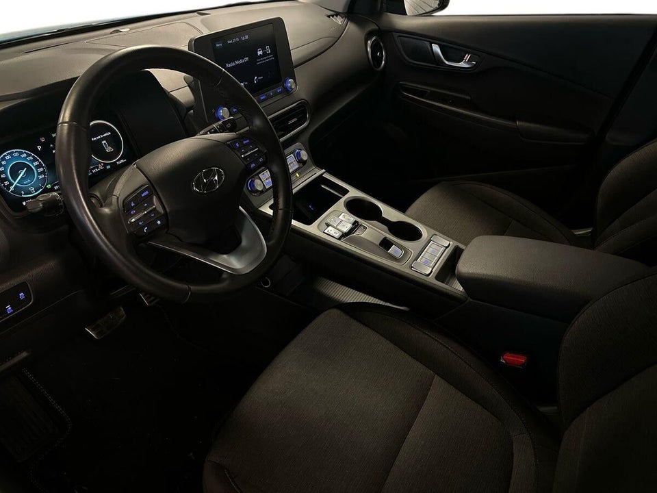 Hyundai Kona 39 EV Essential 5d