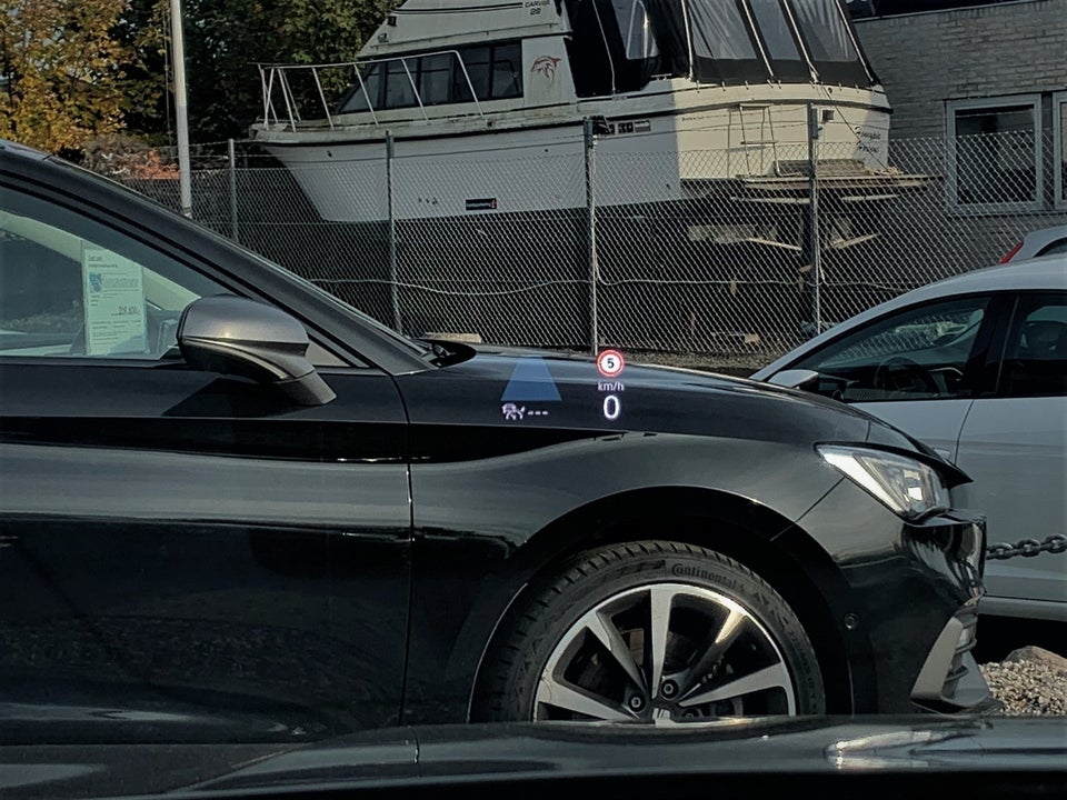 VW Golf VIII 1,4 GTE DSG 5d