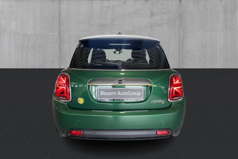 MINI Cooper SE Greenwich 3d