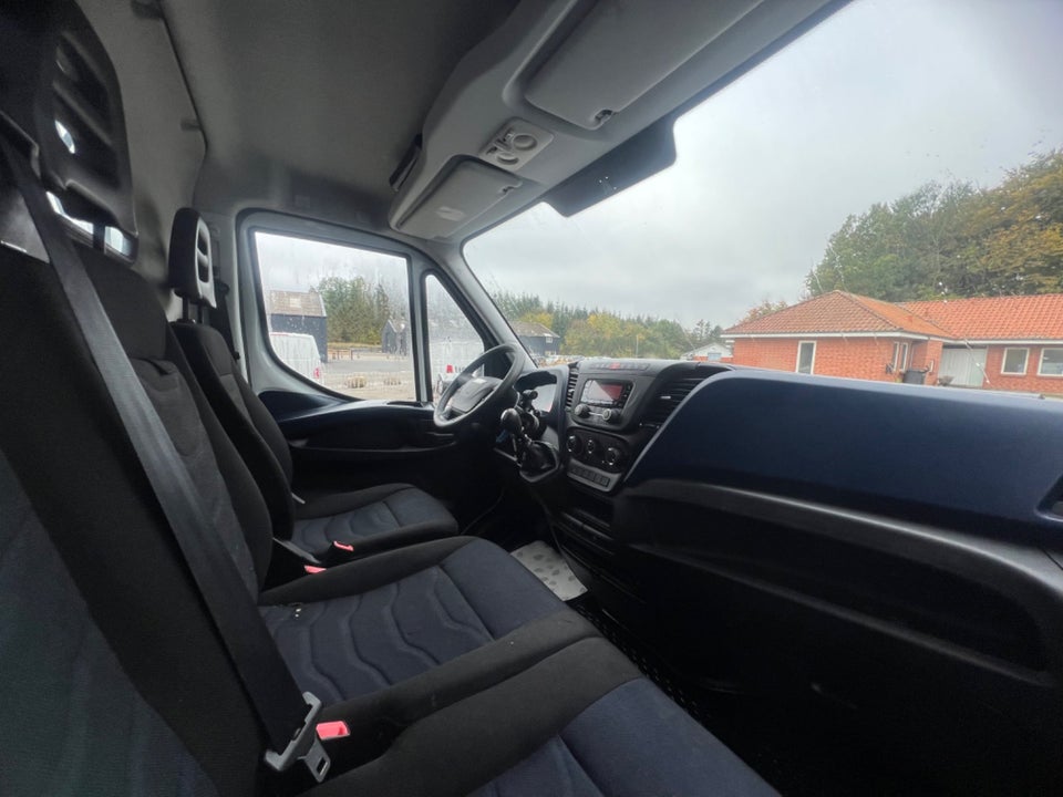 Iveco Daily 2,3 35S16 16m³ Van