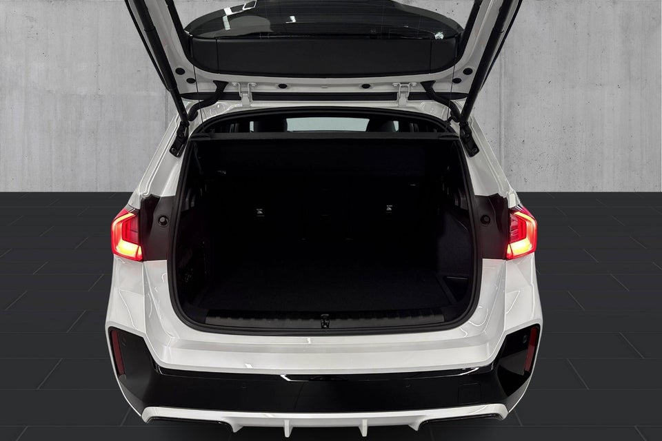 BMW iX1 eDrive20 M-Sport 5d