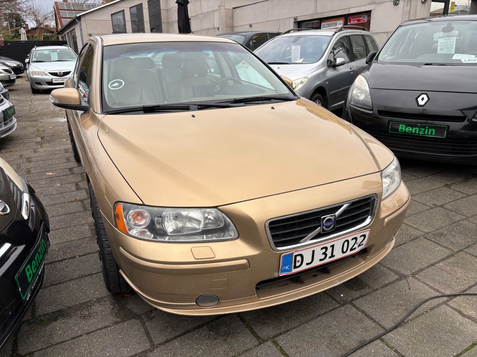 Volvo S60 2,4 D5 185 Kinetic 4d