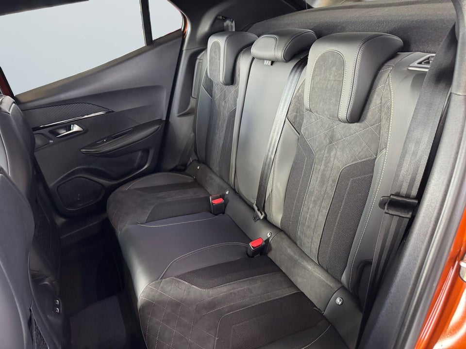 Peugeot e-2008 50 GT 5d