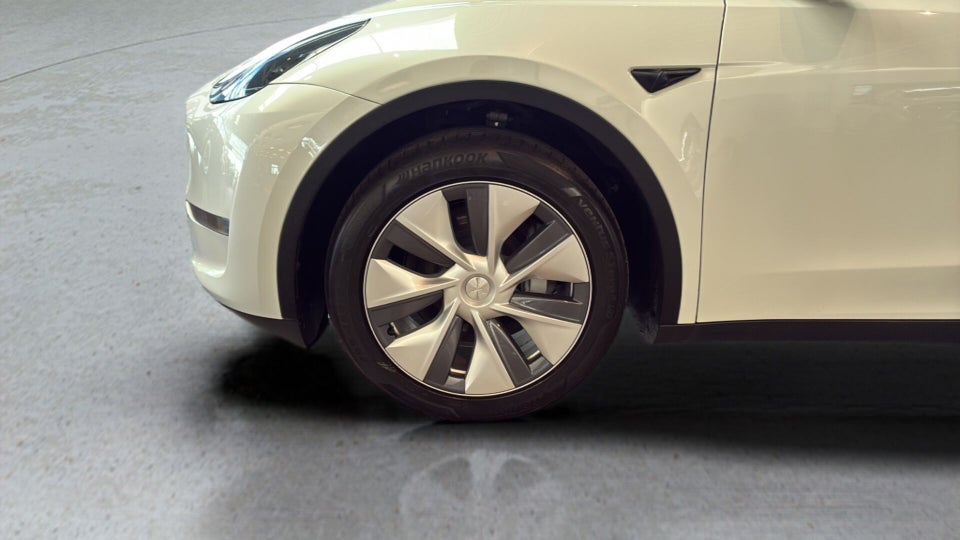 Tesla Model Y Long Range AWD 5d