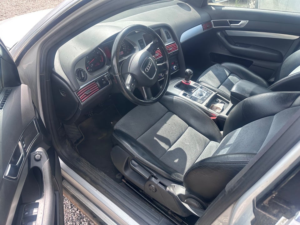 Audi A6 2,4 V6 4d