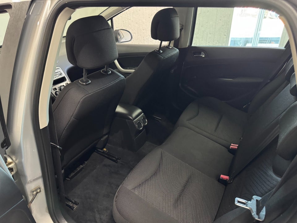 Peugeot 308 1,6 HDi 90 Comfort+ stc. 5d