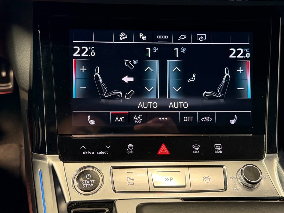 Audi Q8 e-tron 55 S-line quattro 5d