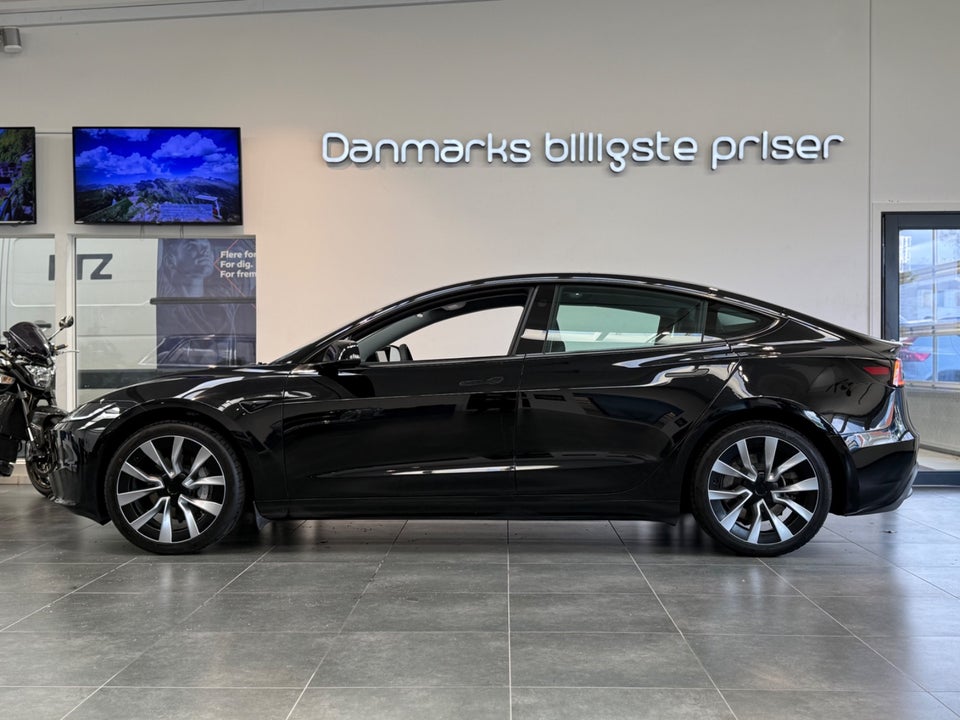 Tesla Model 3 RWD 4d