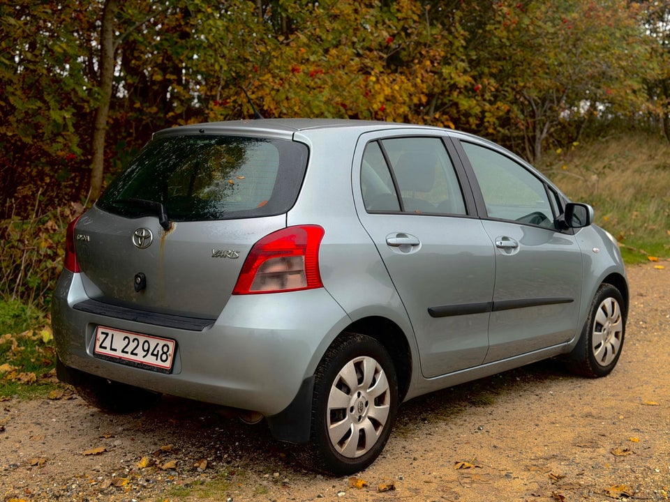 Toyota Yaris 1,3 Luna 5d