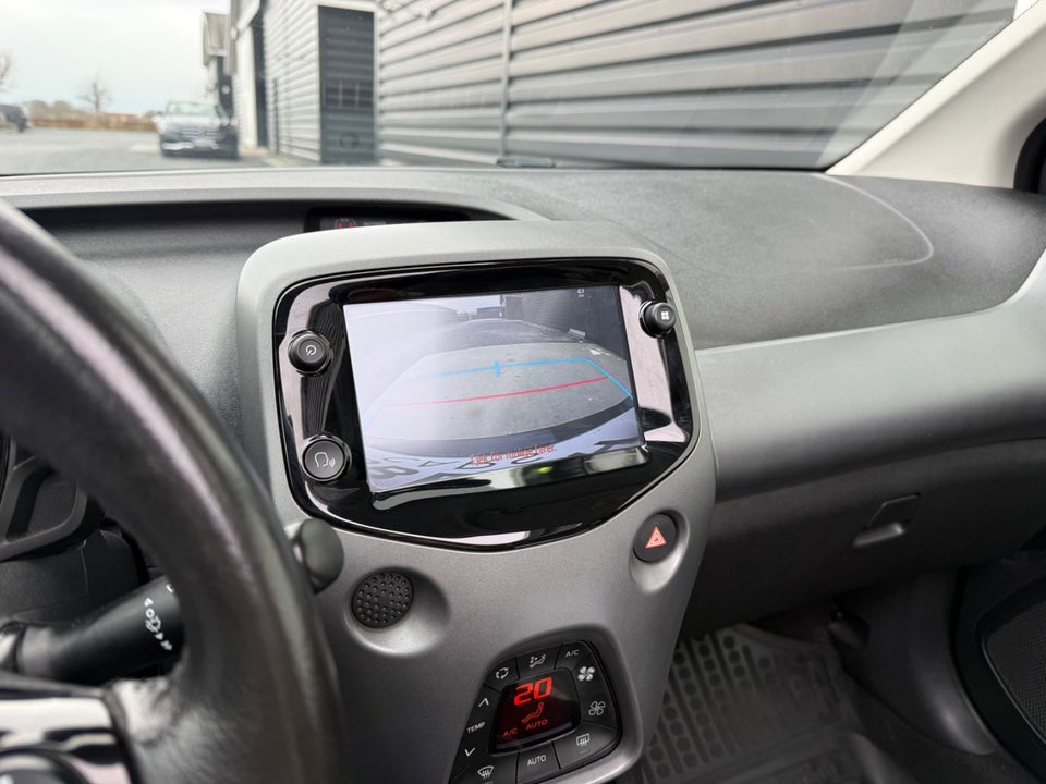 Toyota Aygo 1,0 VVT-i x-sky 5d