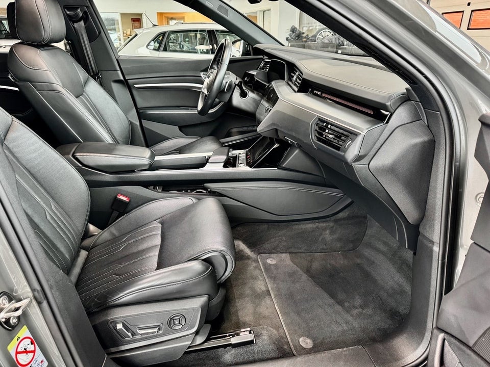 Audi Q8 e-tron 55 Prestige Sportback quattro 5d