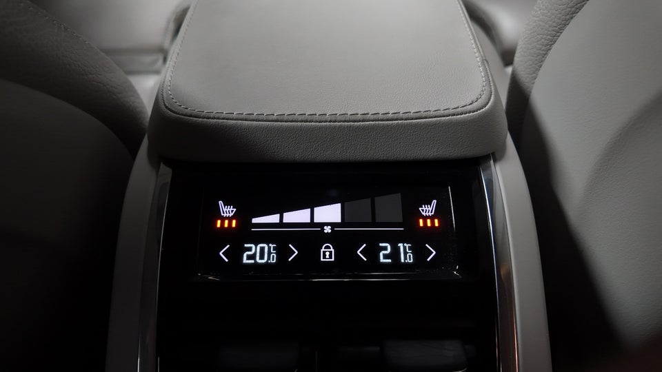 Volvo XC90 2,0 T8 ReCharge Ultimate Bright aut. AWD 7prs 5d