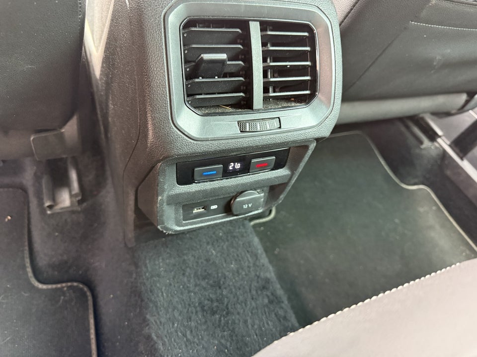VW Tiguan 2,0 TSi 220 R-line DSG 4Motion 5d