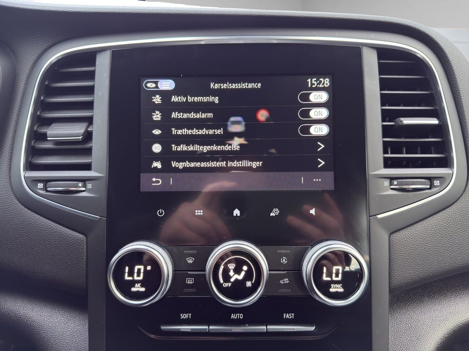 Renault Megane IV 1,6 E-Tech Zen Sport Tourer 5d
