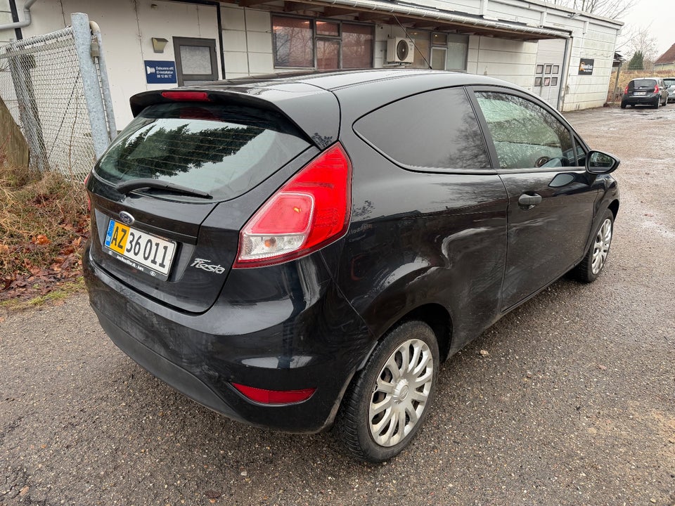 Ford Fiesta 1,5 TDCi 75 Titanium Van 5d