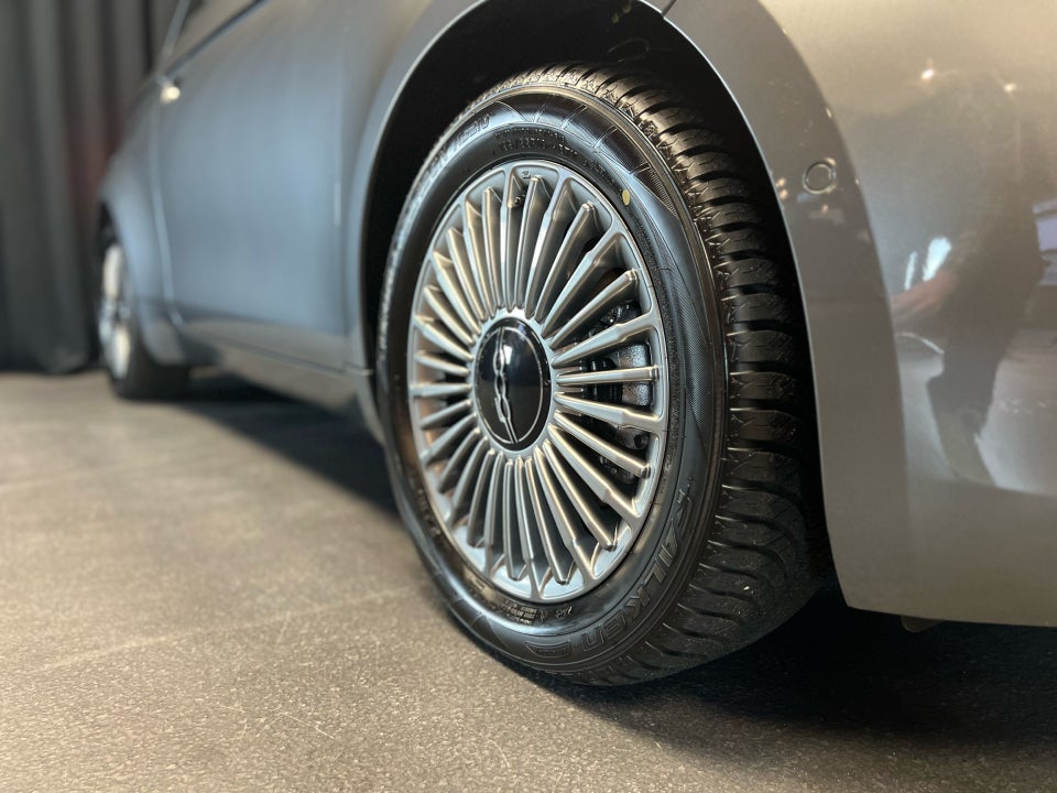 Fiat 500e 42 Icon 3d