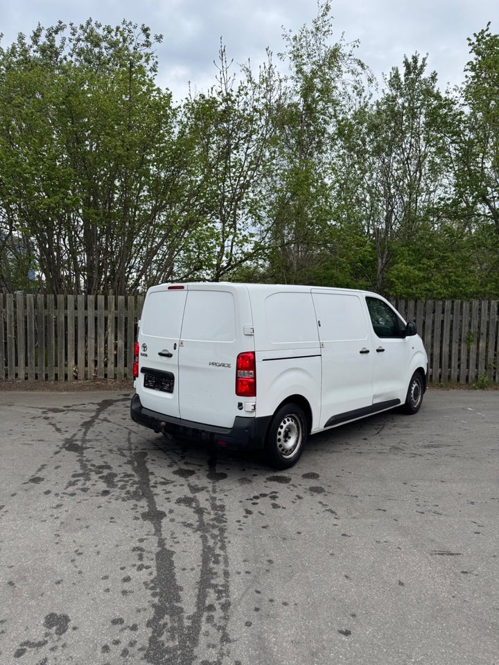 Toyota ProAce 1,5 D 120 Medium Comfort 5d