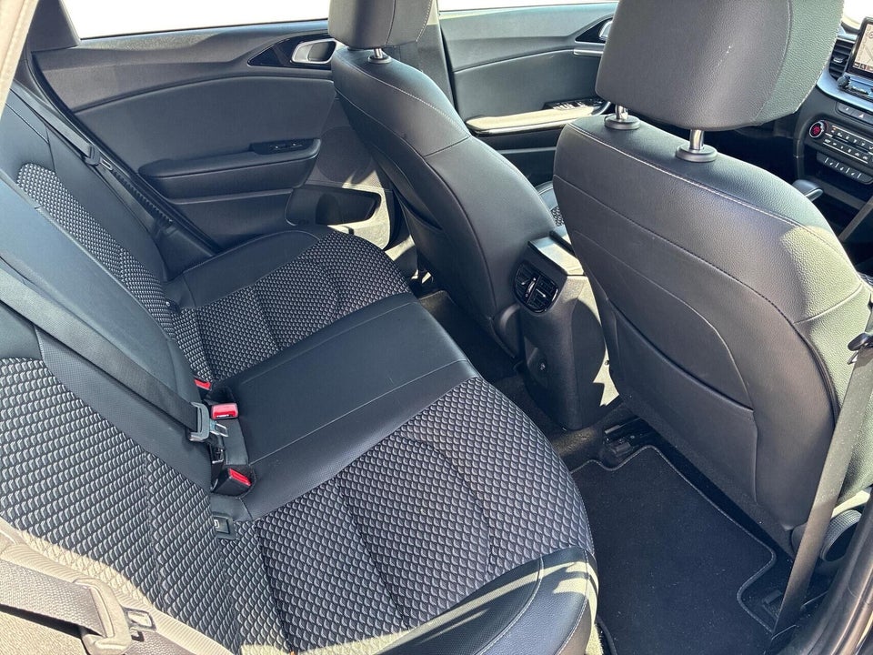 Kia Ceed 1,6 PHEV Upgrade SW DCT 5d