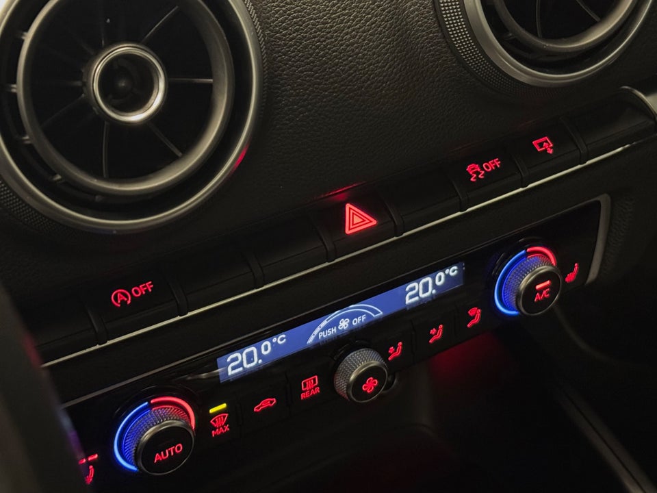 Audi A3 1,2 TFSi 110 Ambiente Sportback 5d