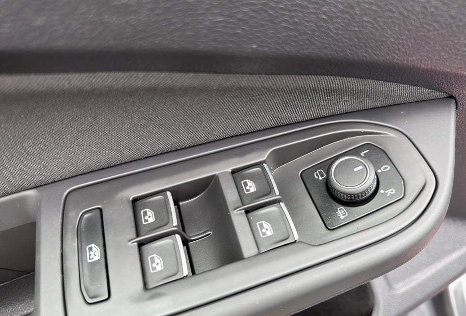 VW Golf VIII 1,5 eTSi 150 Style DSG 5d